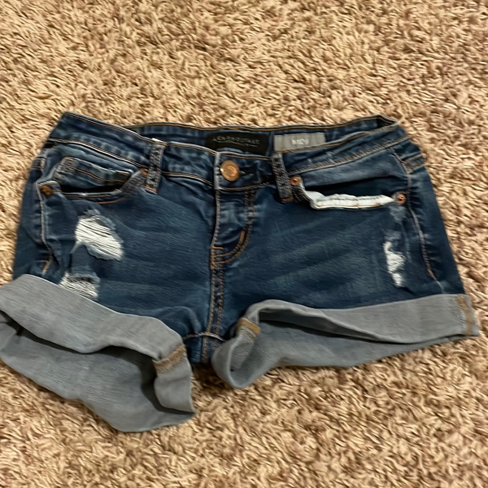 Non-worn brand new Aeropostale Jean shorts ripped. Non-itchy. No stains.